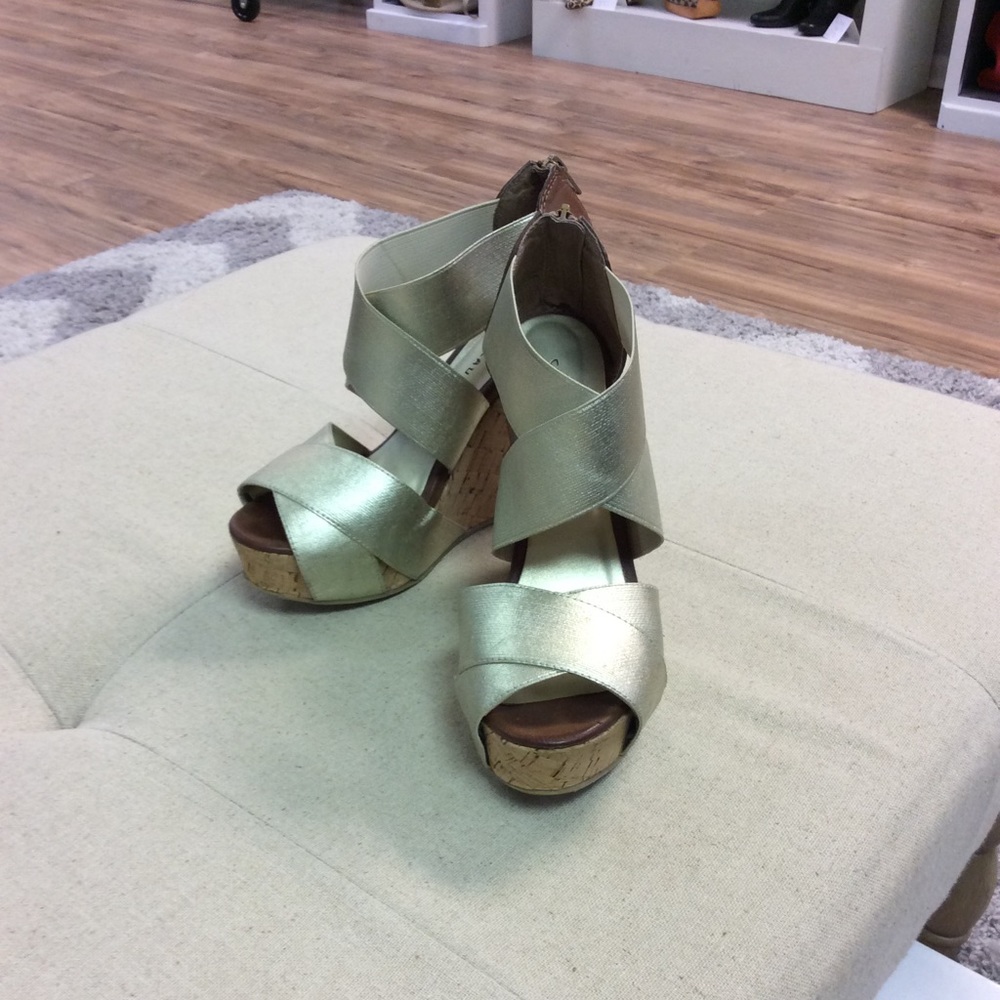 Chinese Laundry wedges